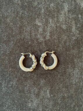 Lili Claspe Pave Small Lilou Earrings